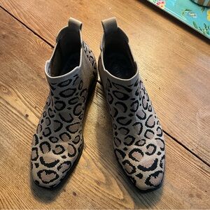 VIVAIA - Leopard Print Knit Chelsea Ankle Boots - Taupe & Black